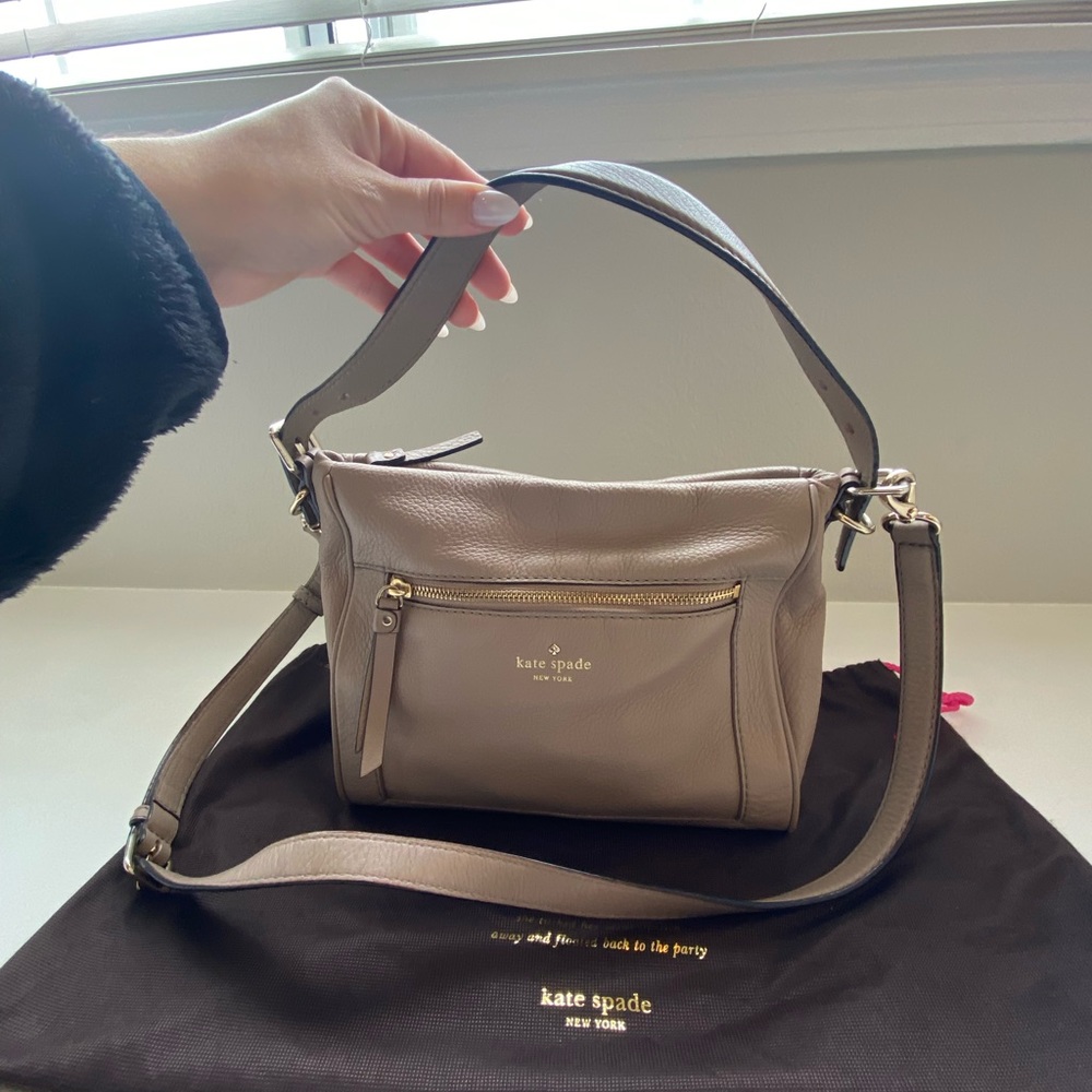 {Kate Spade} Beige Crossbody/Shoulder Purse